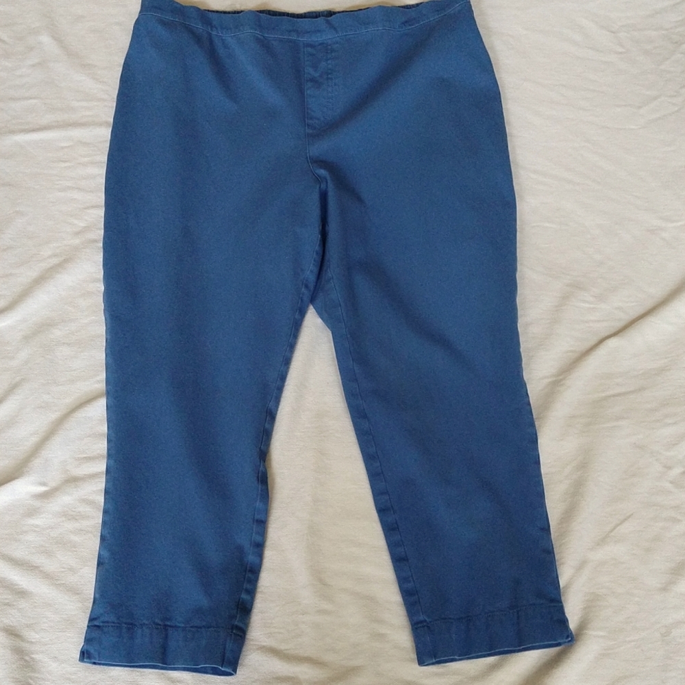 ISSAC MIZRAHI LIVE Capri Pants, Medium Blue, Pull On, Cotton blend SZ 18WP